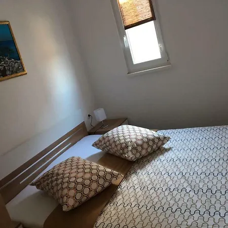 Ana Apartment *