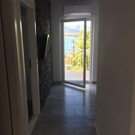 Ana Apartment *